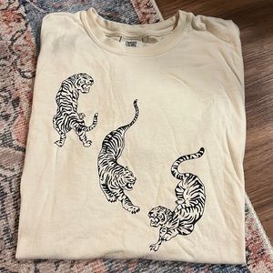 Comfort Colors tiger tee
